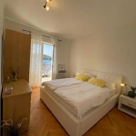 Apartment Sea Apartment